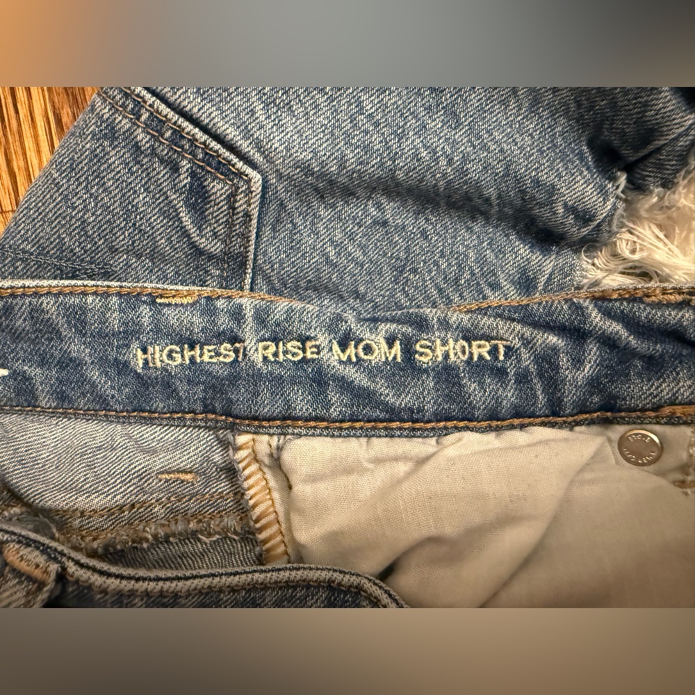 American Eagle Outfitters Light Blue Distressed Denim Shorts - Picture 5 of 8